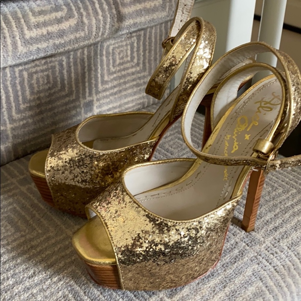 Alice and Olivia high heels 👠